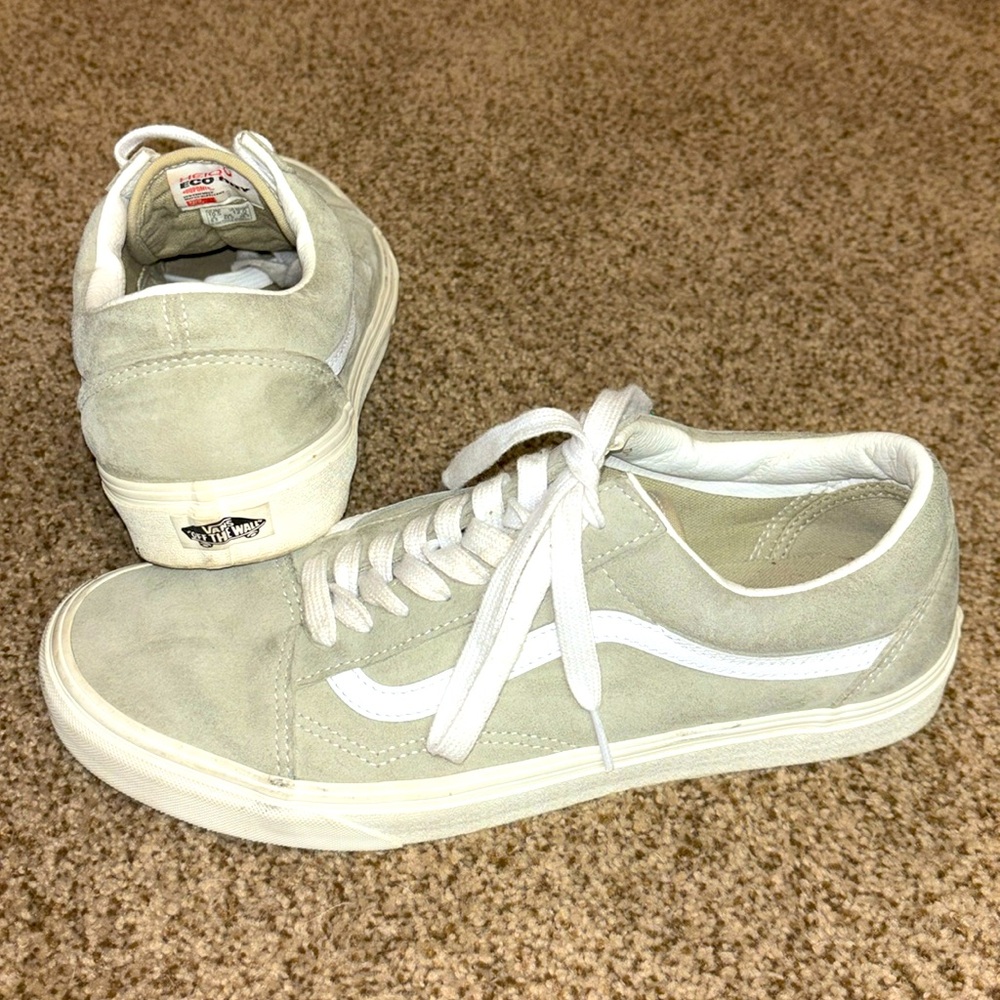 Men’s 10.5 sage-green Vans